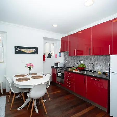 Spacious 3-bedroom 3 Double Bed 1 Sofa Bed 2 Bathroom With Open Terrace In דירה