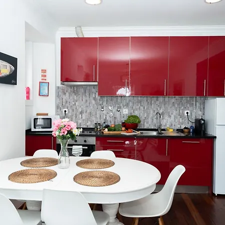 Spacious 3-bedroom 3 Double Bed 1 Sofa Bed 2 Bathroom With Open Terrace In *