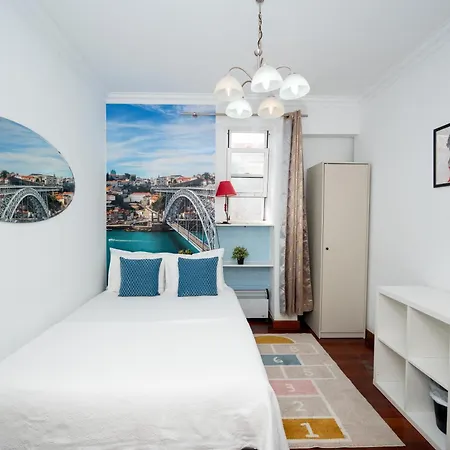 Spacious 3-bedroom 3 Double Bed 1 Sofa Bed 2 Bathroom With Open Terrace In ליסבון