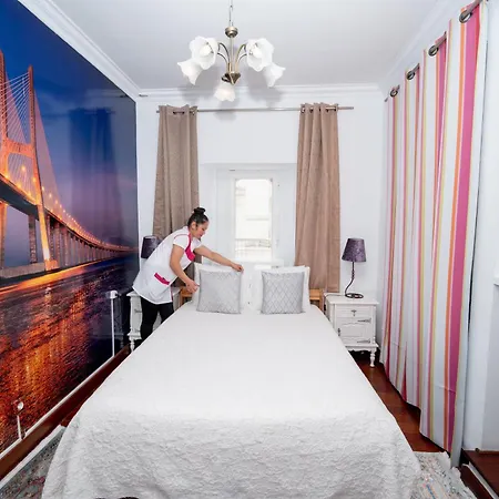 Spacious 3-bedroom 3 Double Bed 1 Sofa Bed 2 Bathroom With Open Terrace In