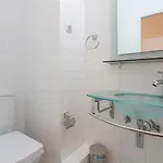 Spacious 3-Bedroom Apartment With Open Terrace In Central Lisbon